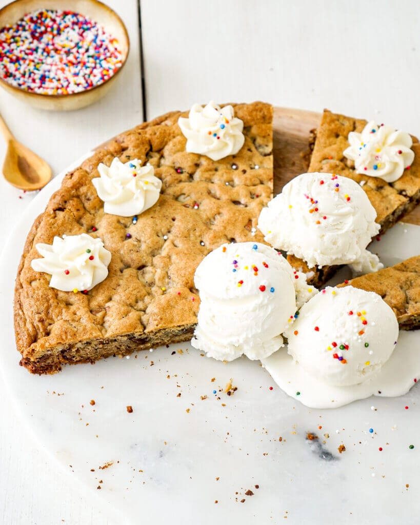 The BEST Chocolate Chip Cookie Cake Recipe Baking for Friends