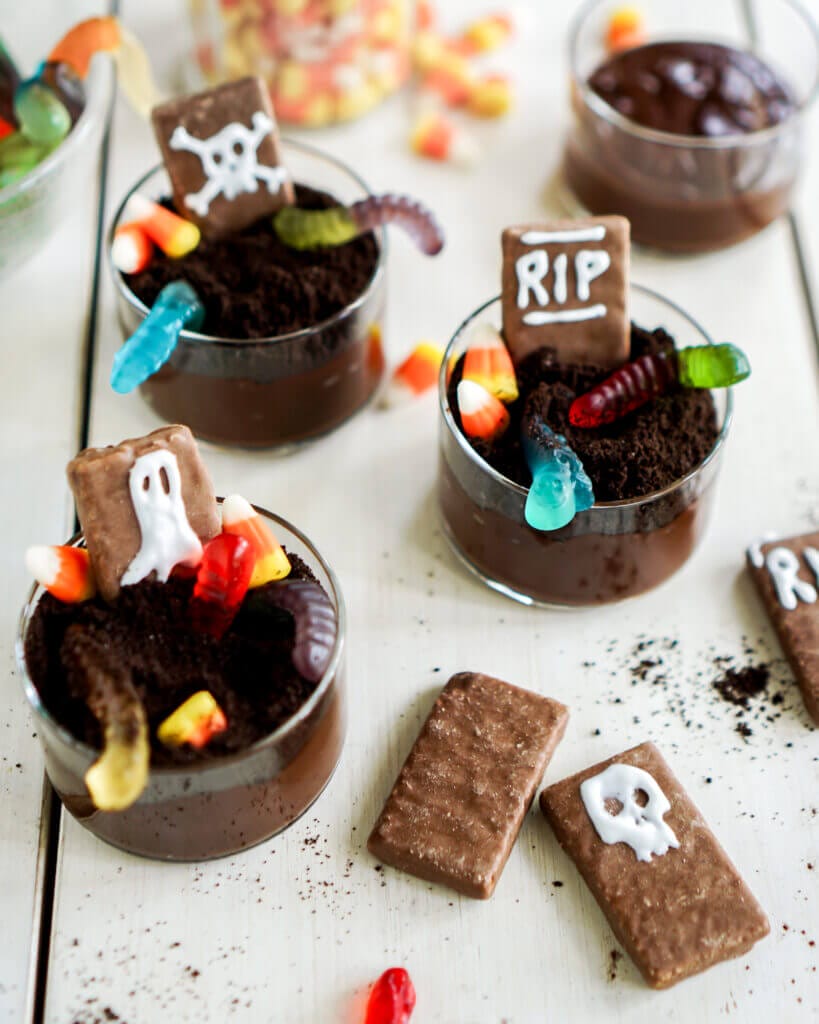 Halloween Chocolate Pudding Graves
